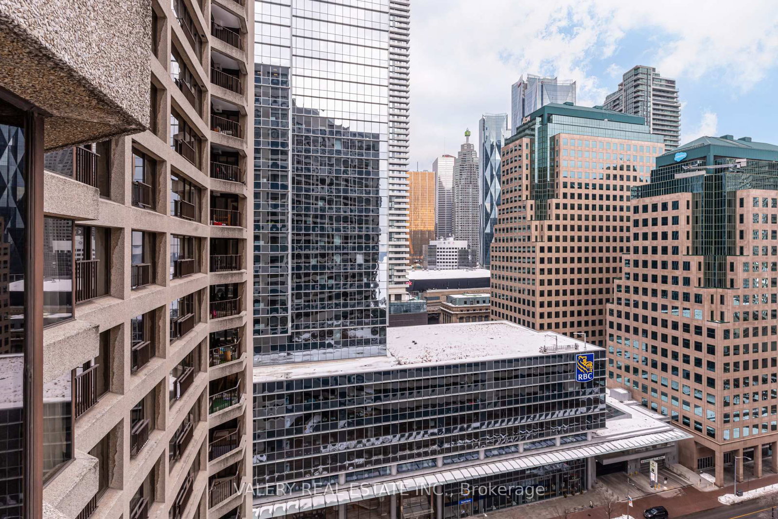 1913-55 Harbour Sq, Toronto — 16