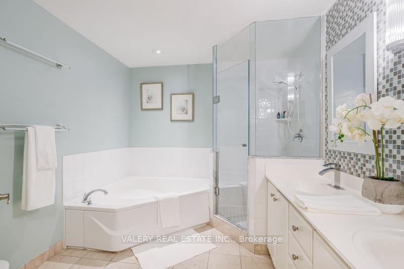 PH1-168 Simcoe St, Toronto — 9