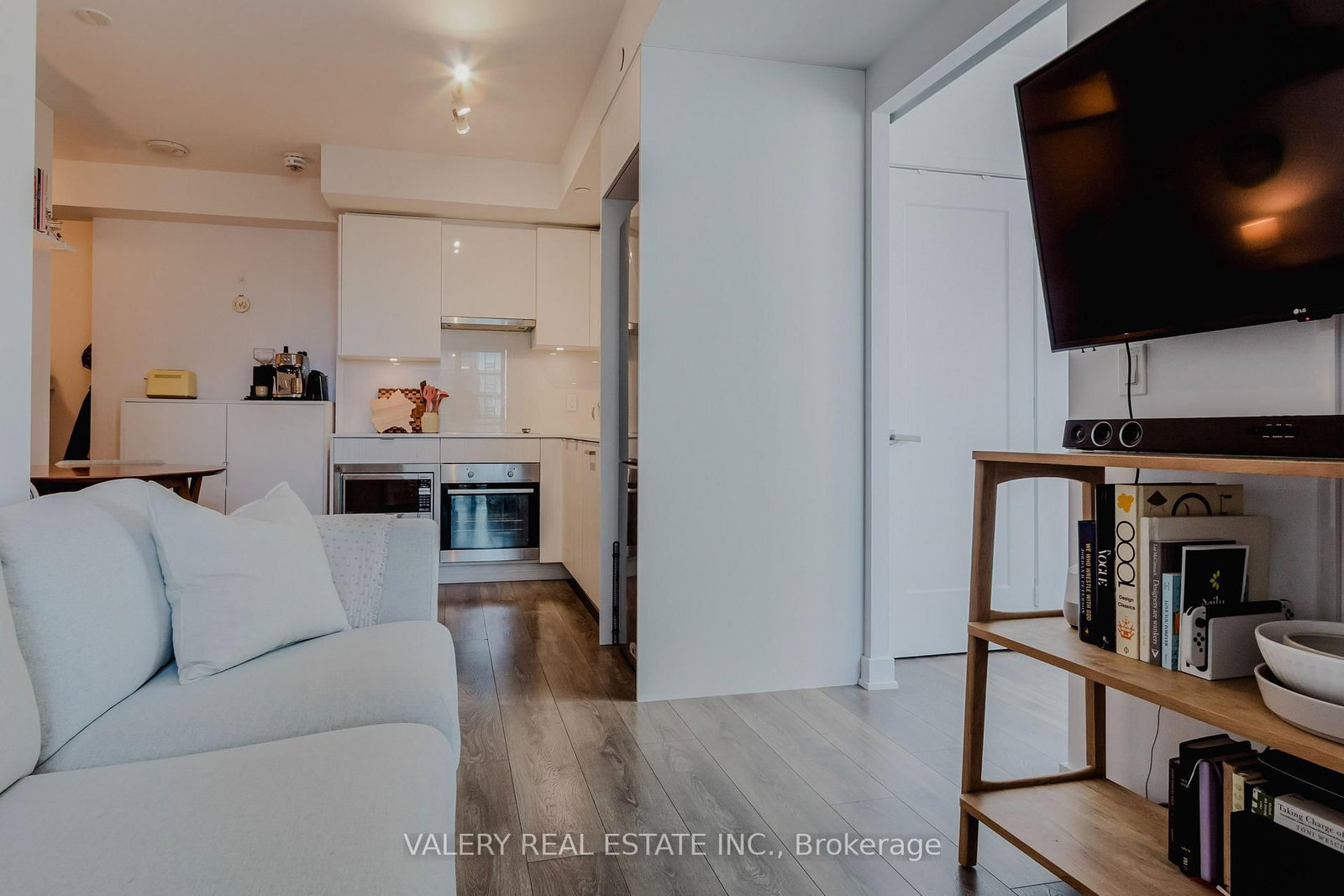712-195 Redpath Ave, Toronto — 16