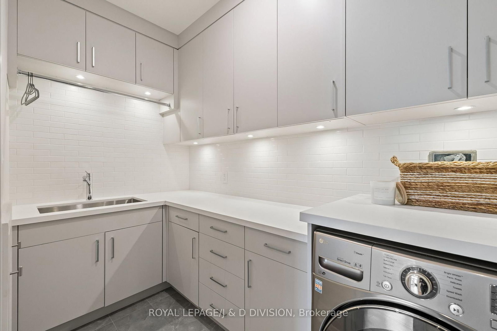 5 Pine Forest Rd, Toronto — 31