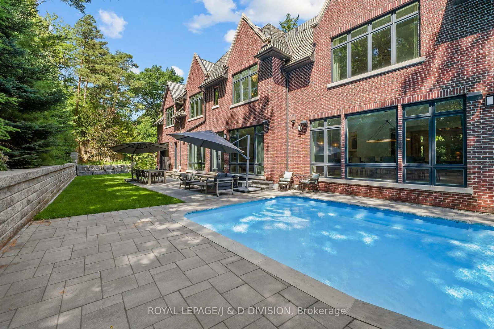 5 Pine Forest Rd, Toronto — 42