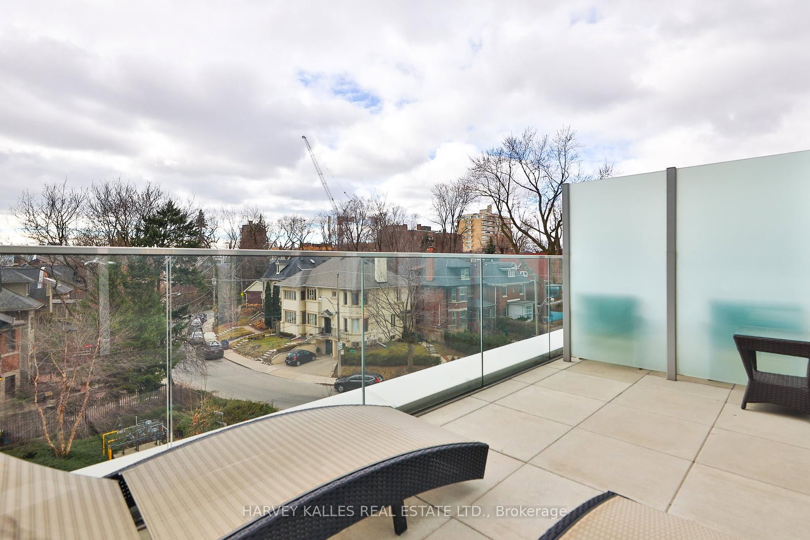 49 Foxbar Rd, Toronto — 21