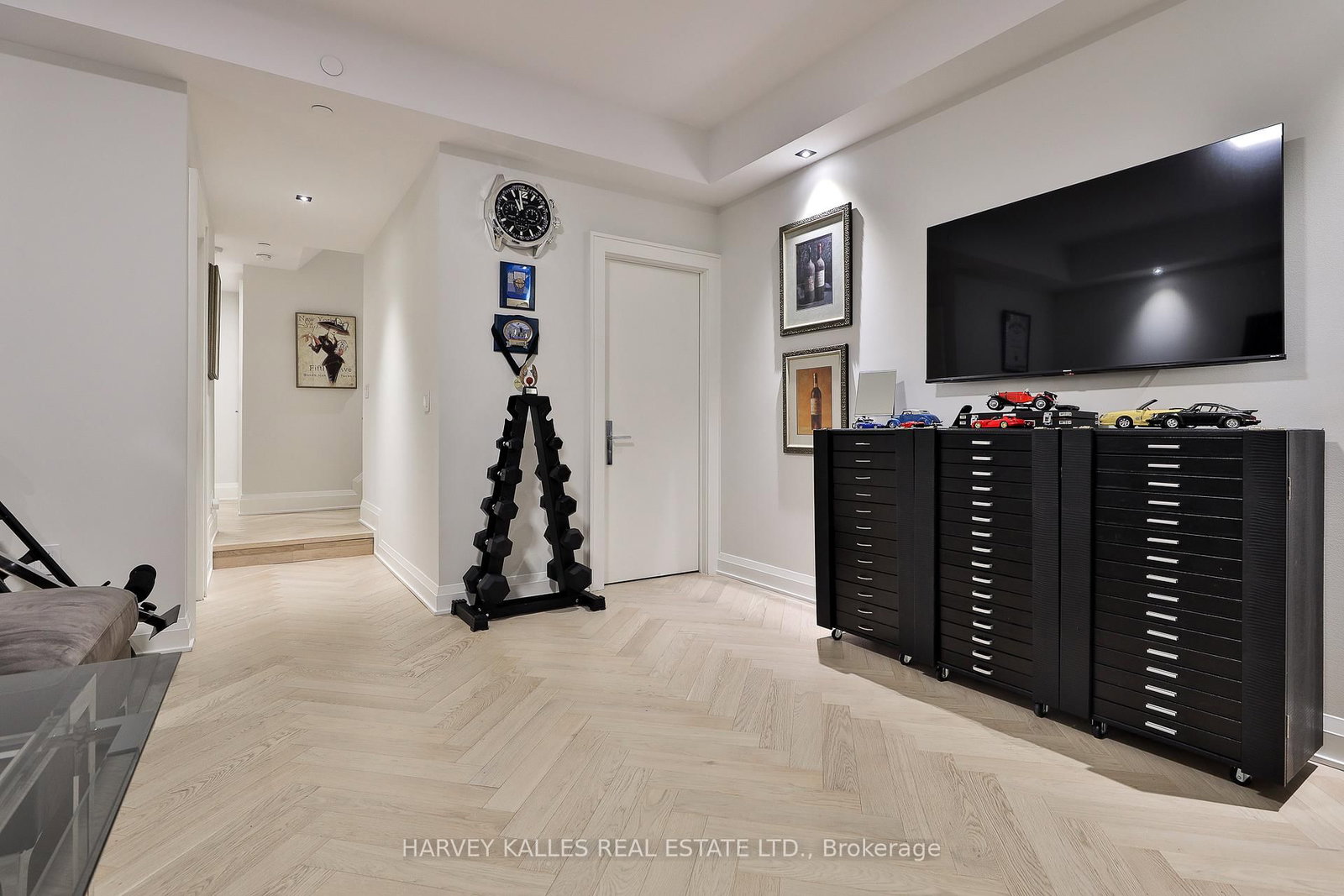 49 Foxbar Rd, Toronto — 33