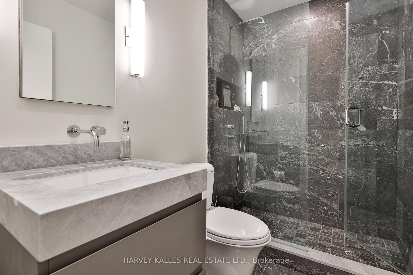 49 Foxbar Rd, Toronto — 34