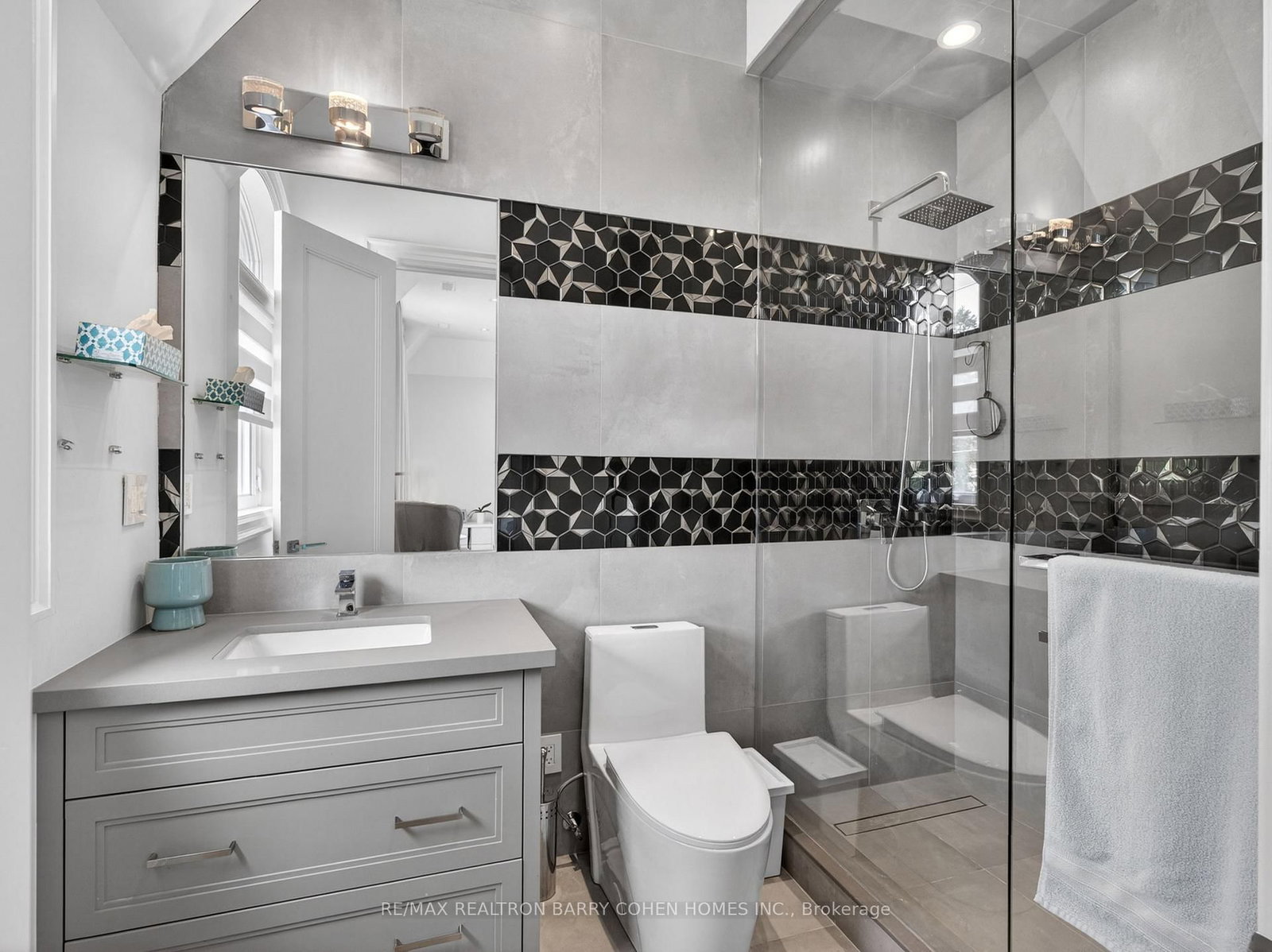 205 Northwood Dr, Toronto — 19