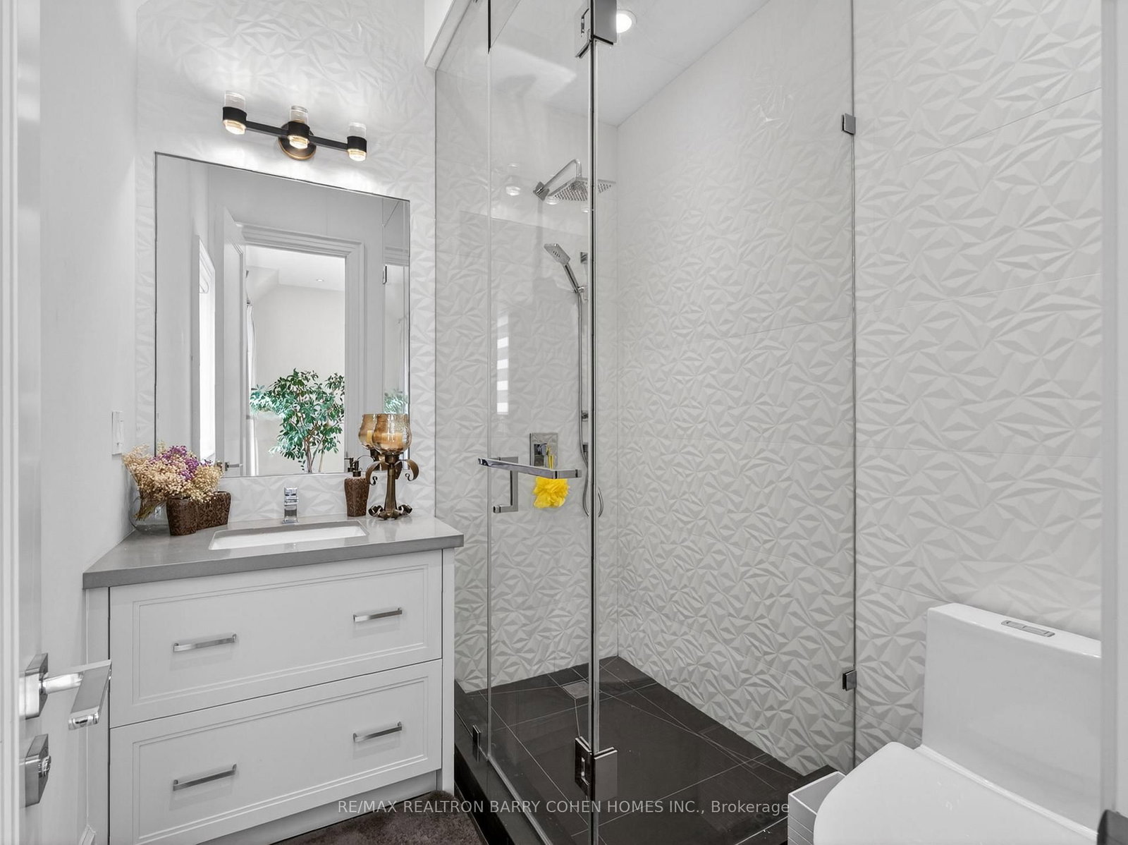 205 Northwood Dr, Toronto — 25