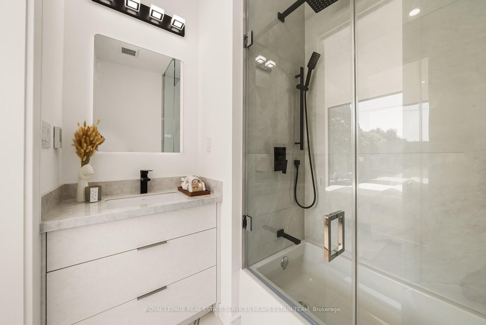 7 Lumley Ave, Toronto — 33