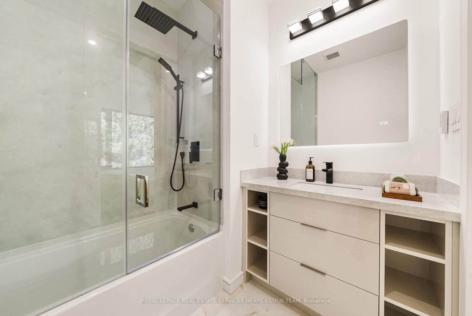 7 Lumley Ave, Toronto — 35
