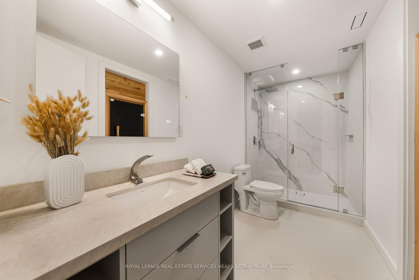 7 Lumley Ave, Toronto — 39