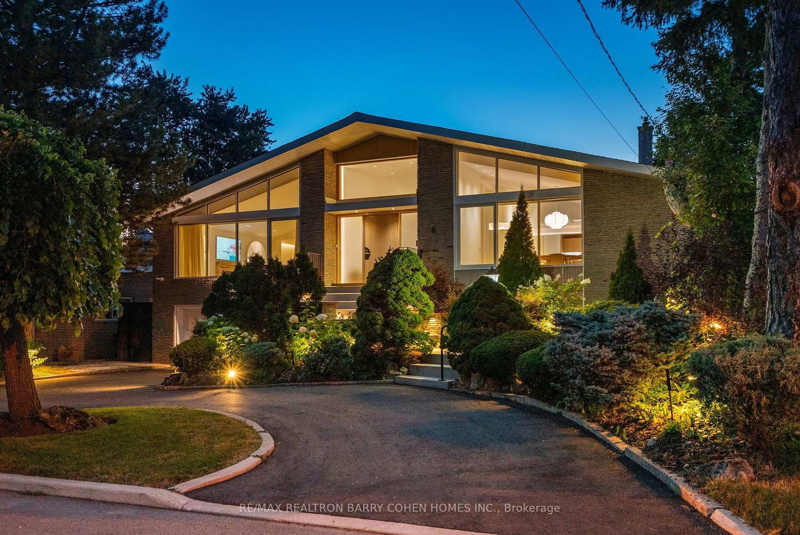 6 Denmark Cres, Toronto — 2