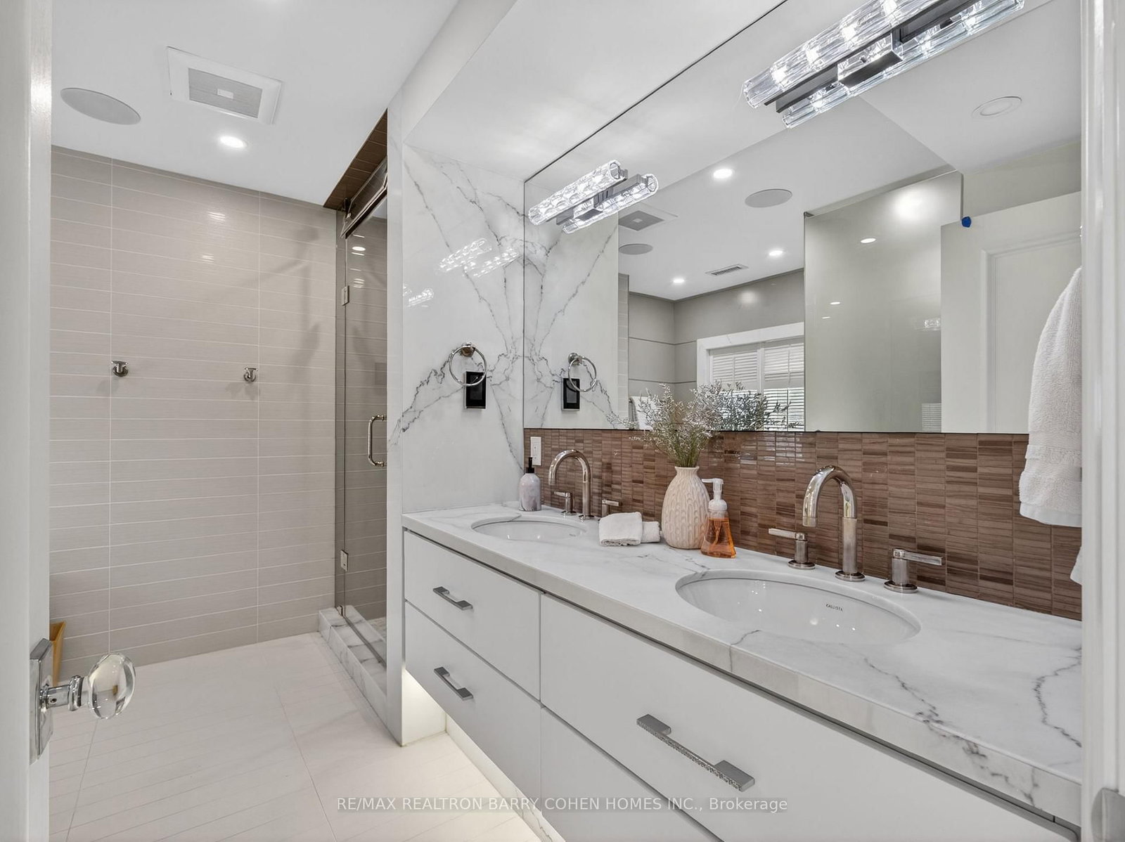 11 Ormsby Cres, Toronto — 26
