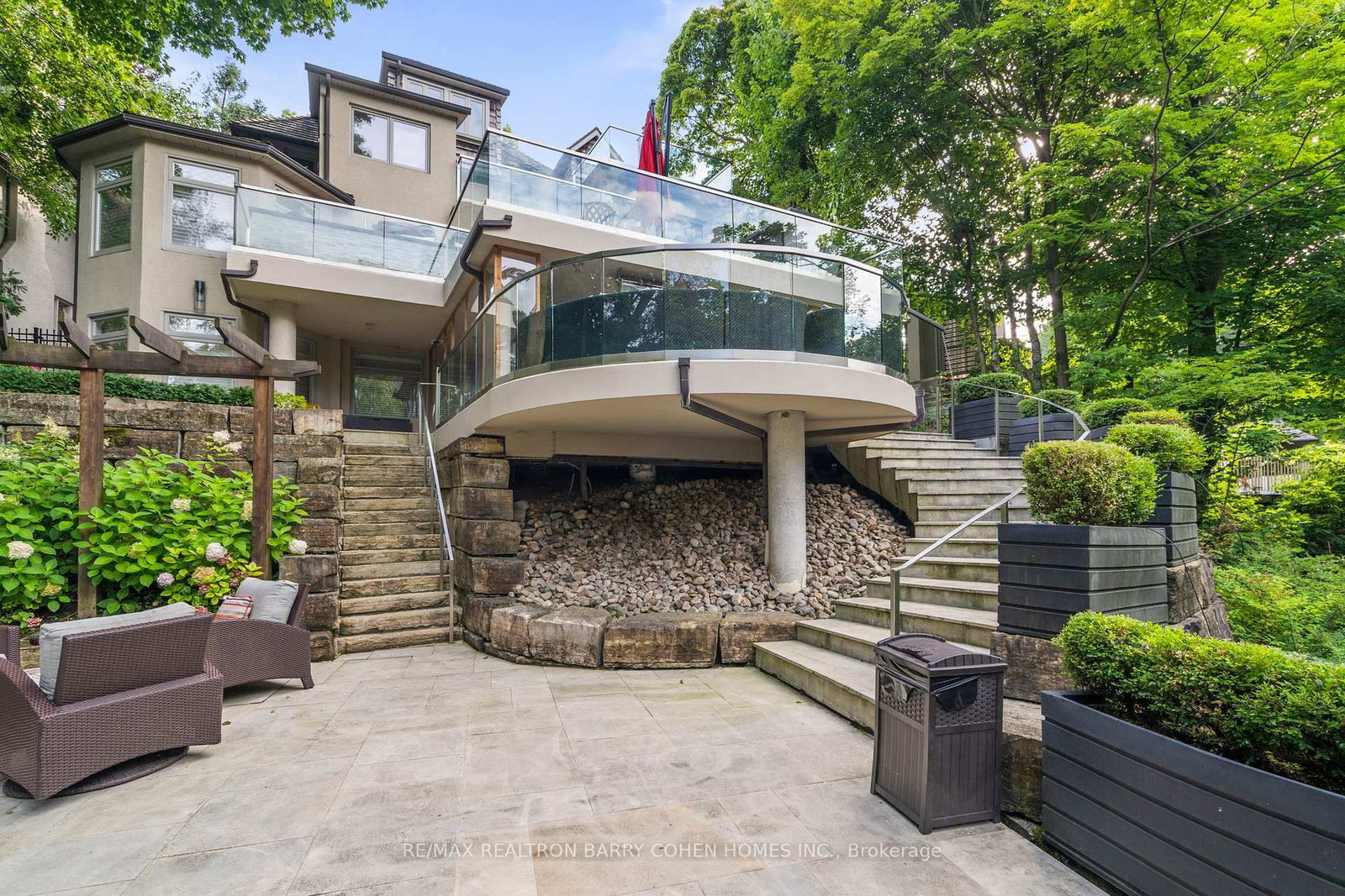 11 Ormsby Cres, Toronto — 4
