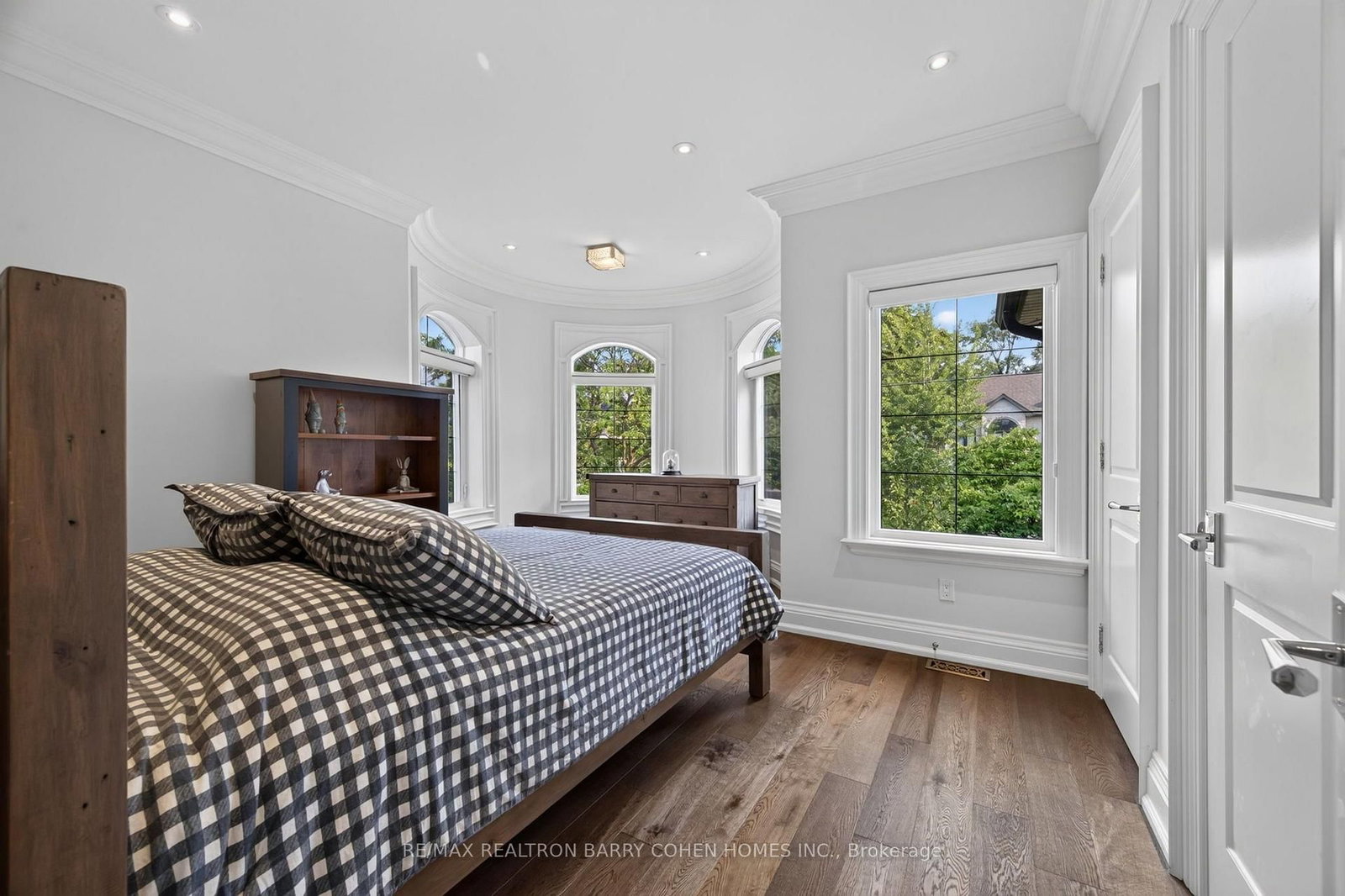 100 Munro Blvd, Toronto — 22
