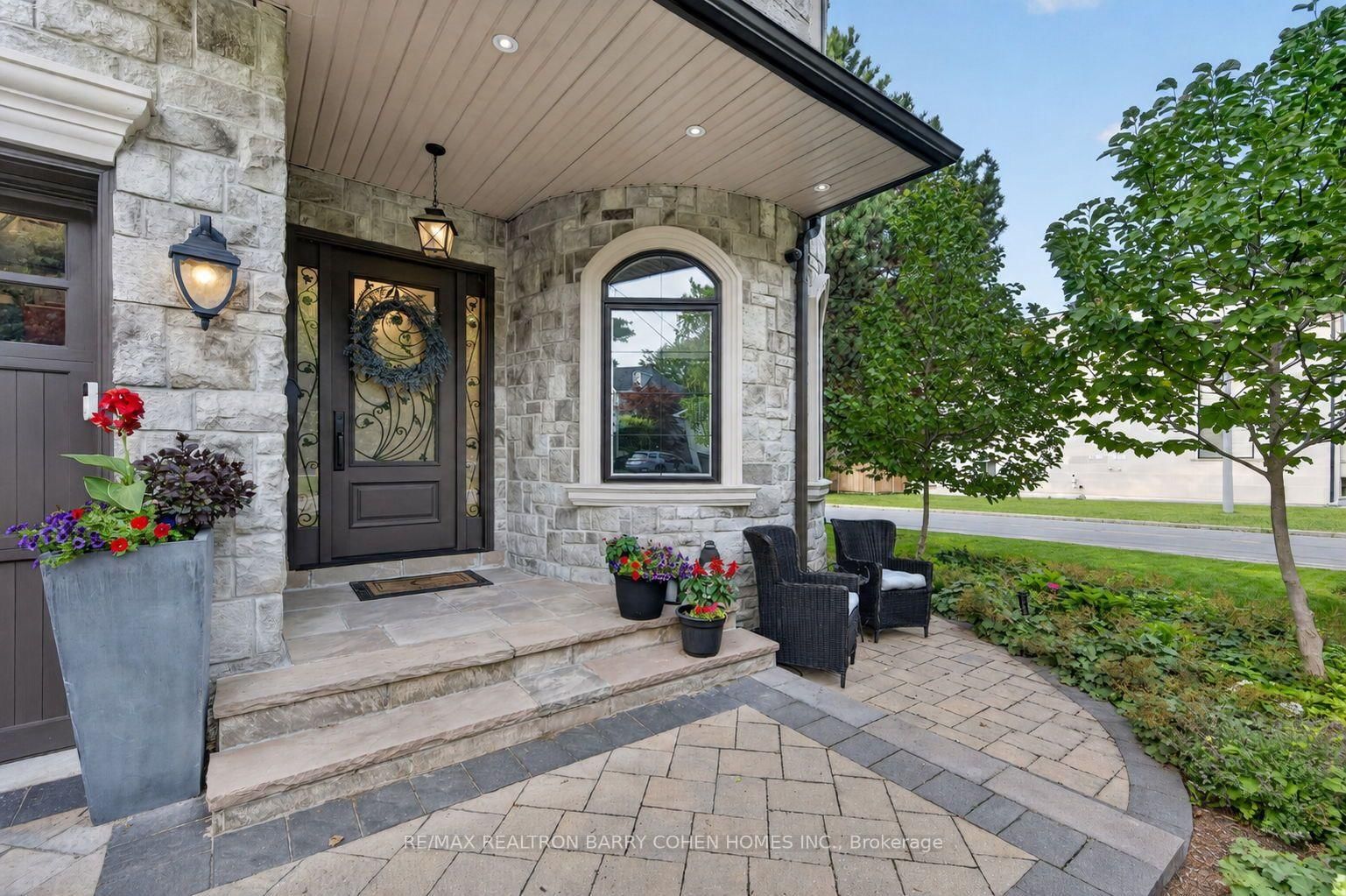 100 Munro Blvd, Toronto — 3