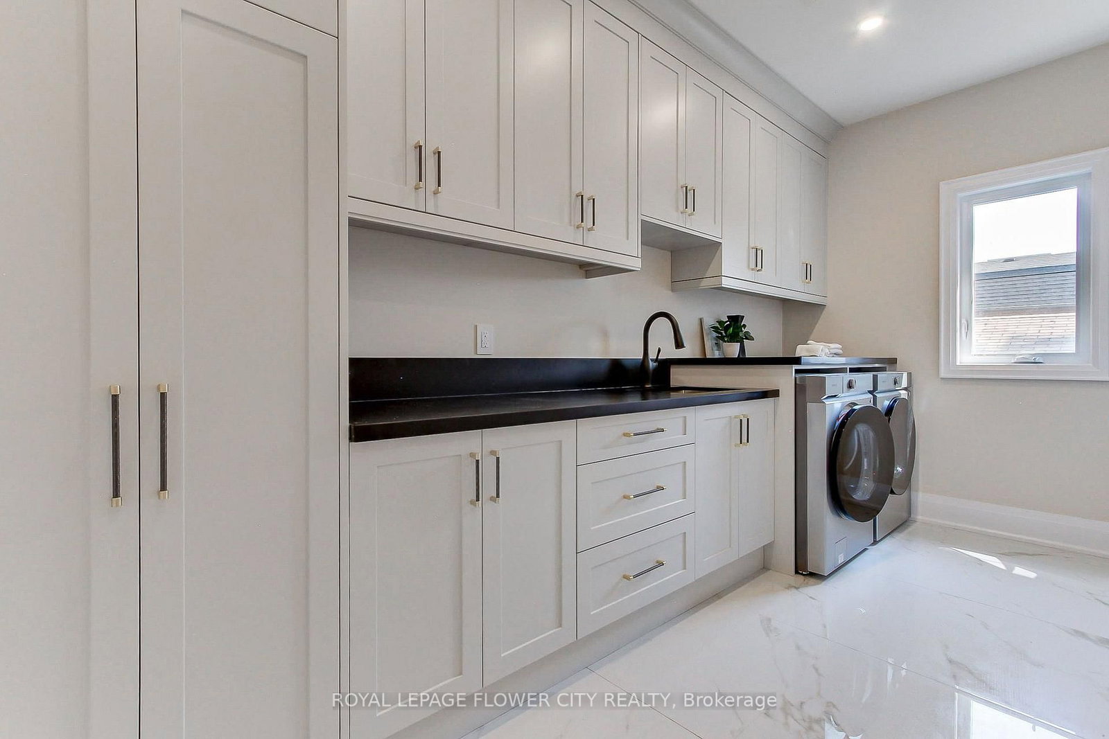 140 Hillmount Ave, Toronto — 32