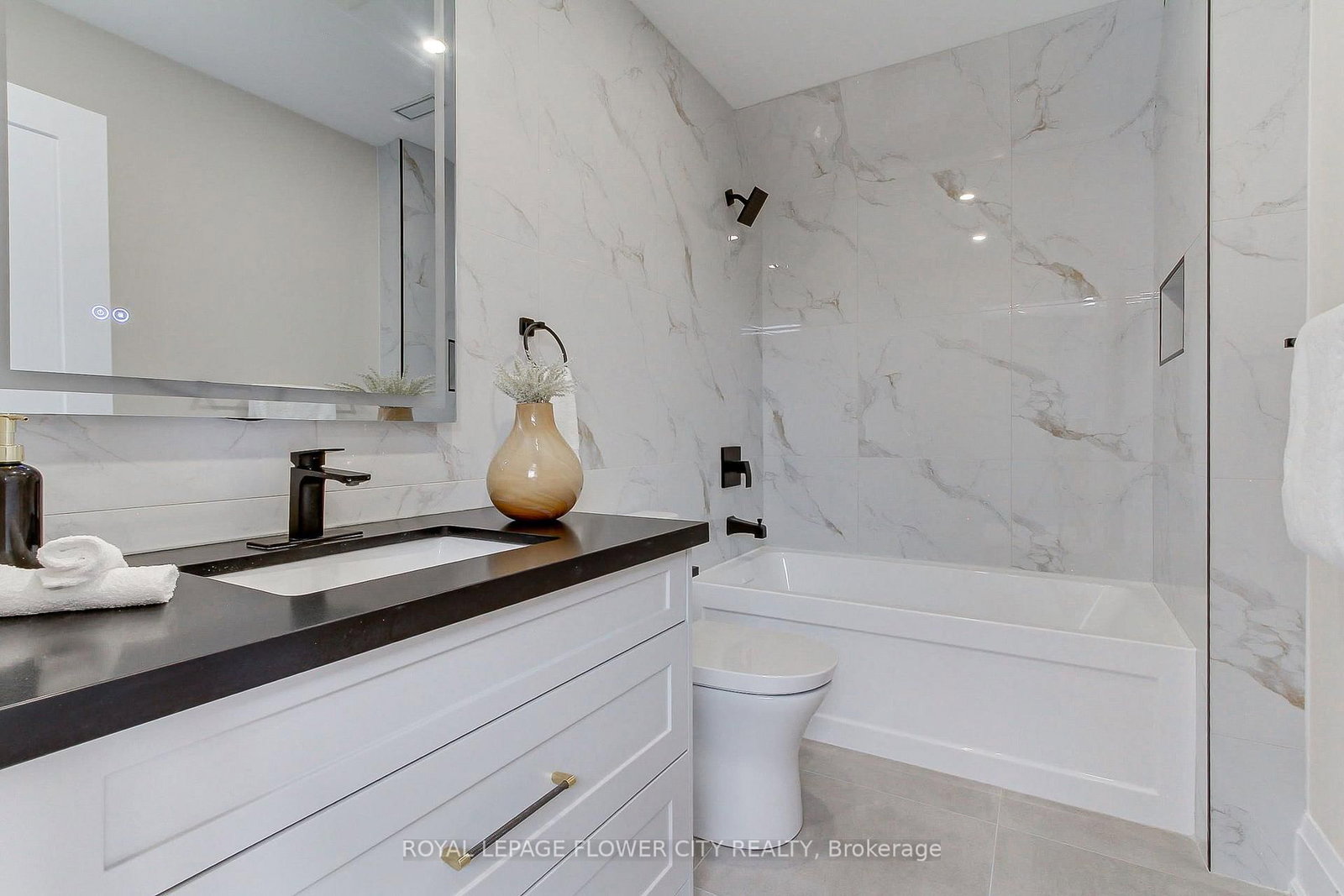 140 Hillmount Ave, Toronto — 39