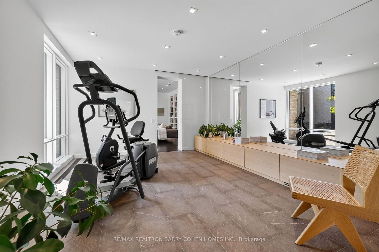 12 Tudor Gate, Toronto — 15