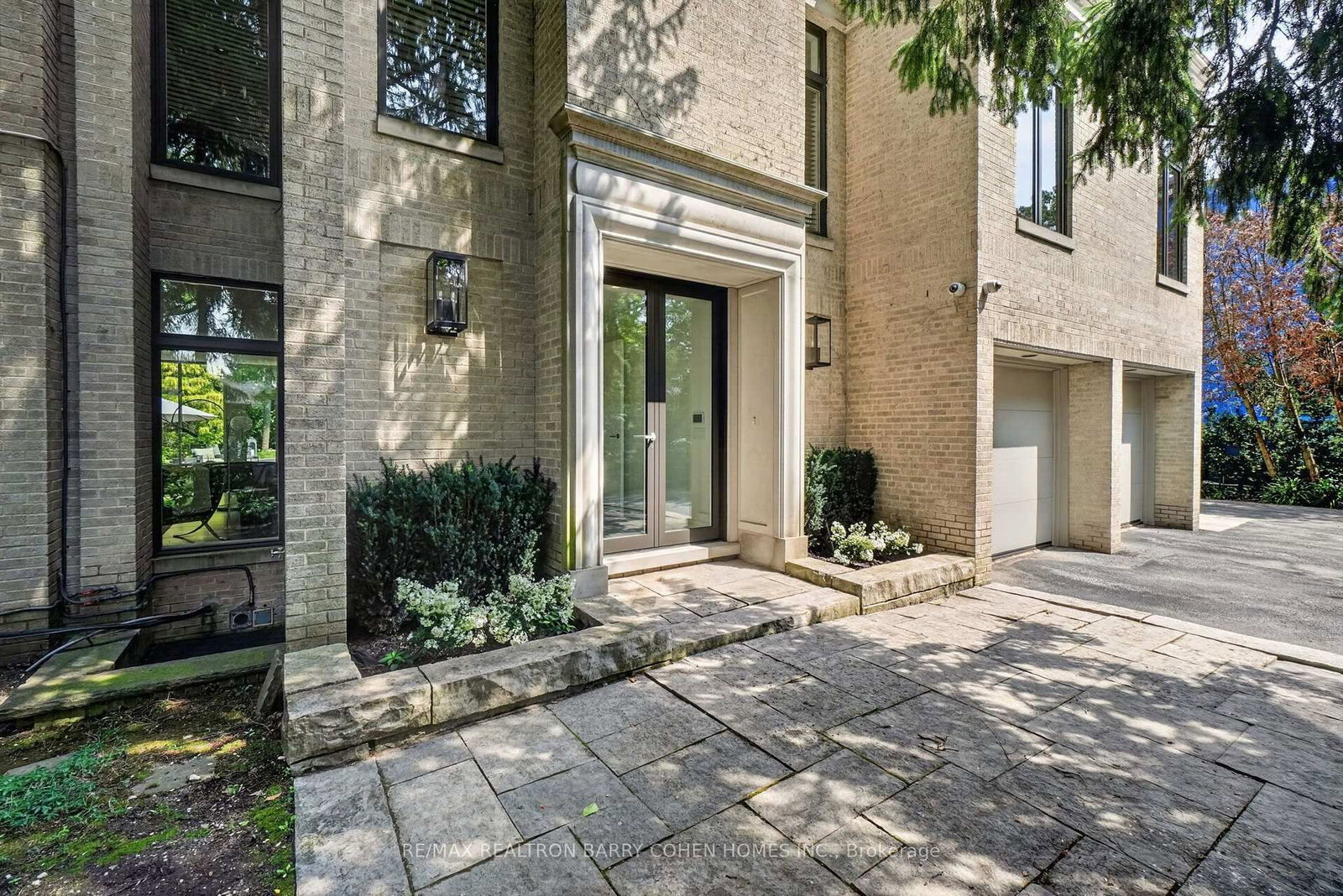 12 Tudor Gate, Toronto — 3