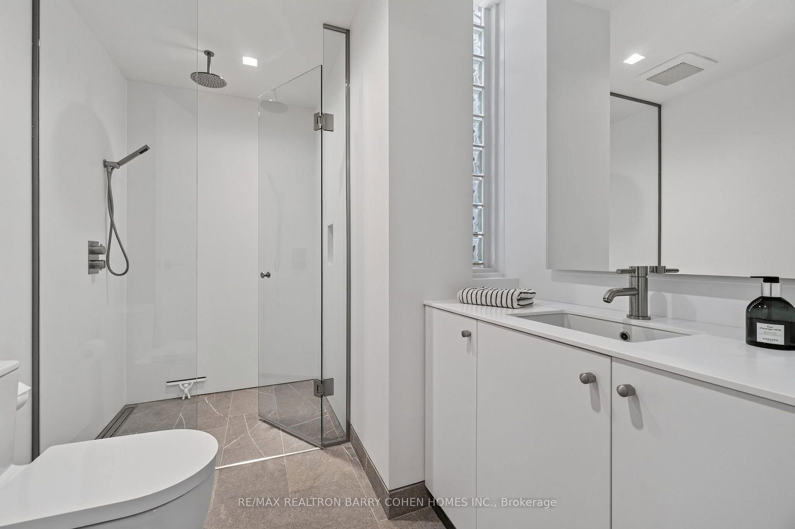 12 Tudor Gate, Toronto — 35