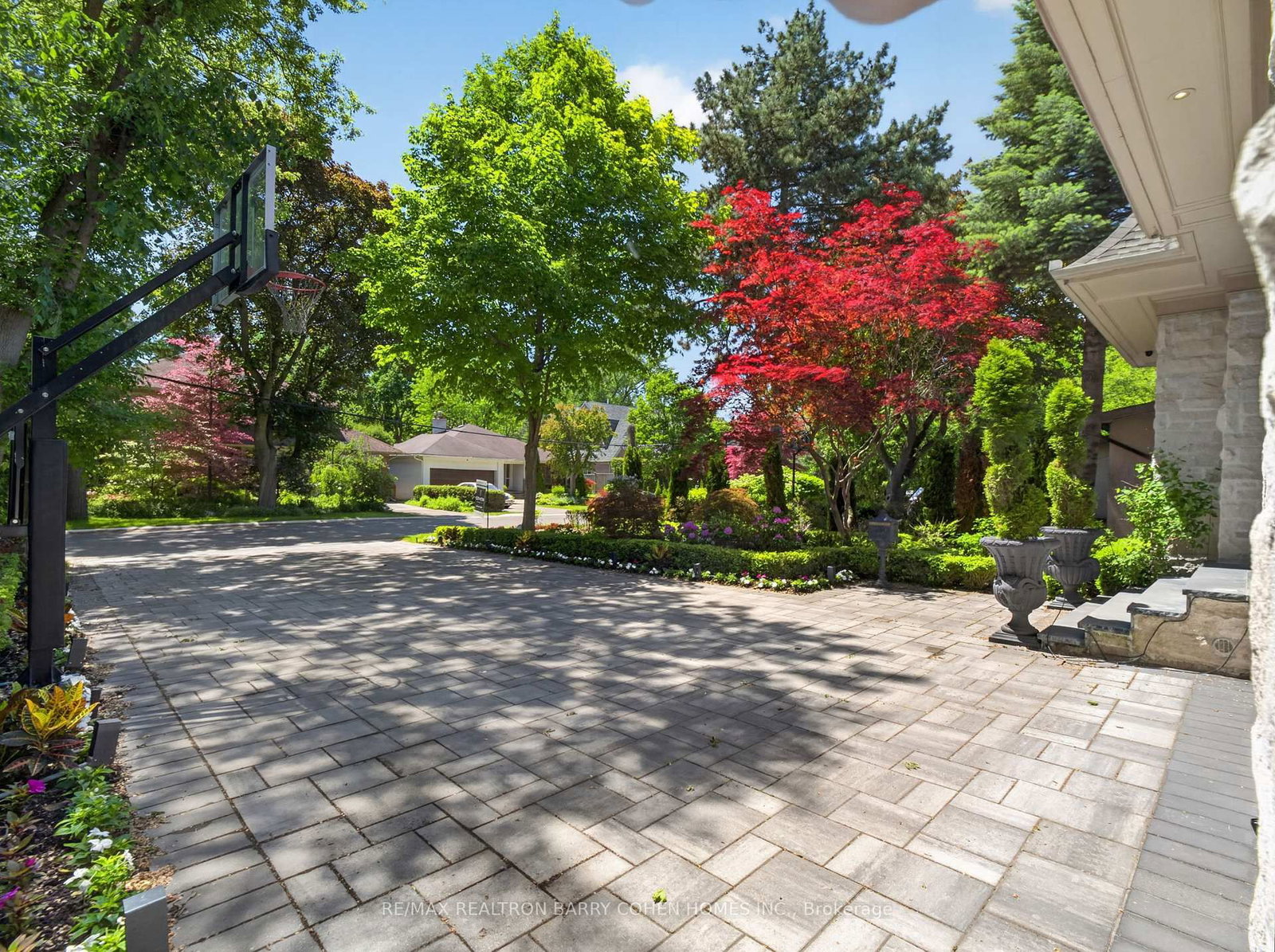 18 Brookfield Rd, Toronto — 40
