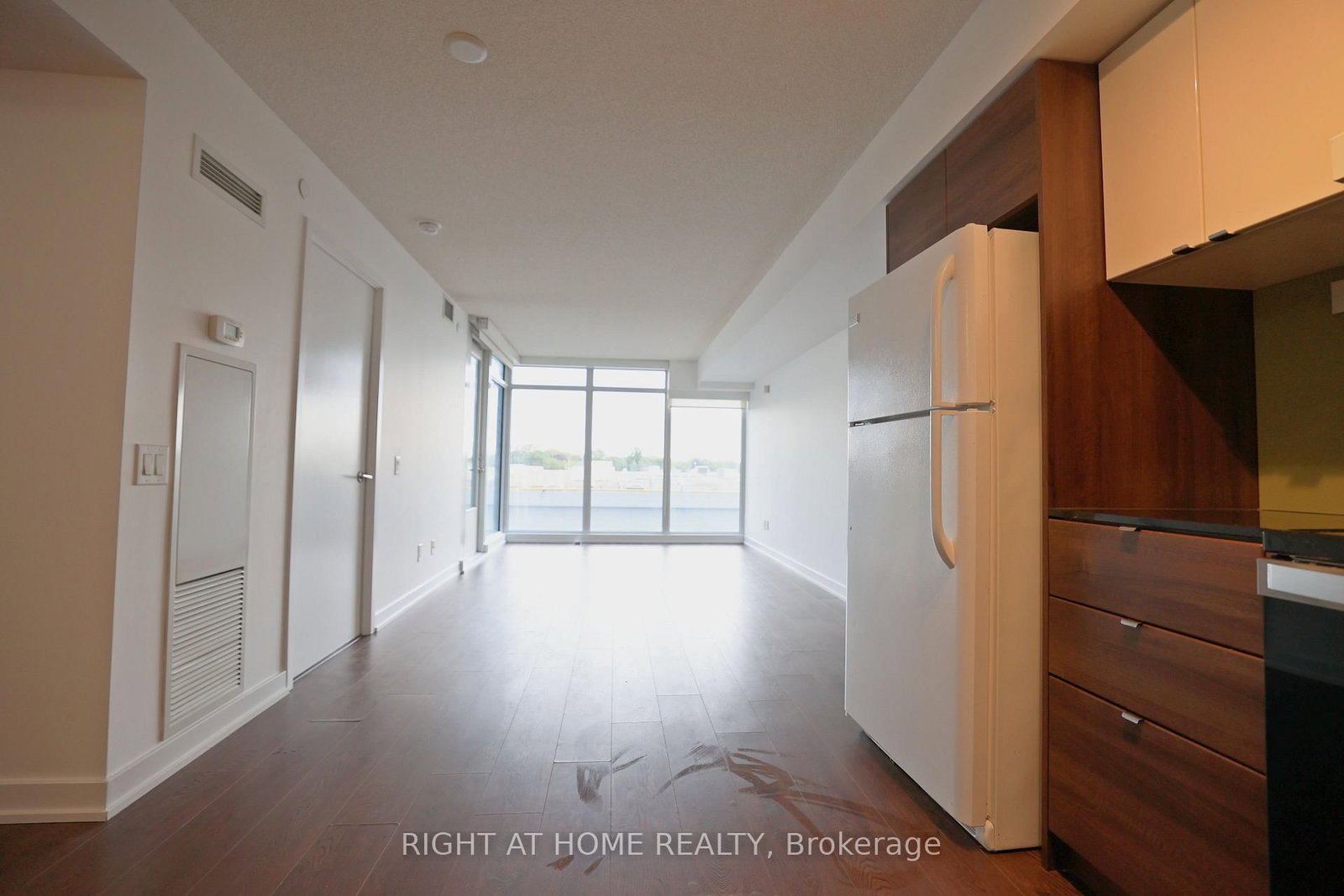 308-72 esther shiner Blvd, Toronto — 2