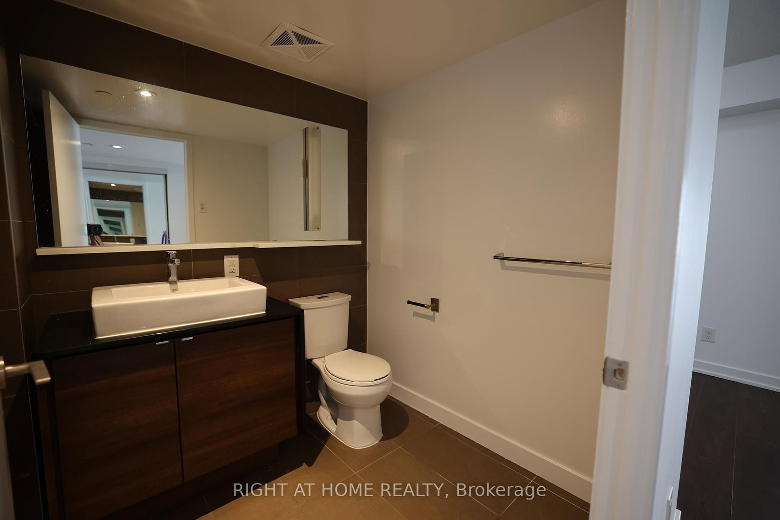 308-72 esther shiner Blvd, Toronto — 9