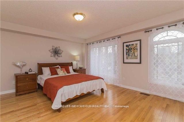 Upper-6 Altamont Rd, Toronto — 6