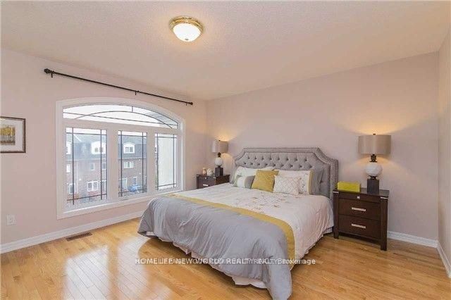 Upper-6 Altamont Rd, Toronto — 8