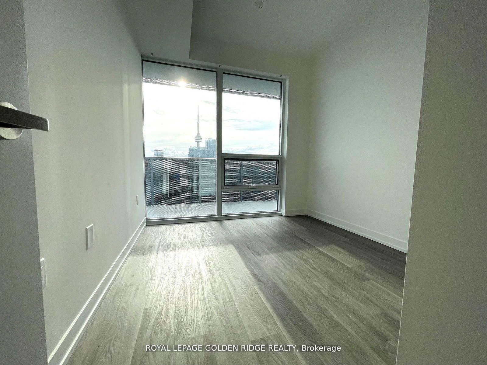 6812-55 cooper St, Toronto — 11
