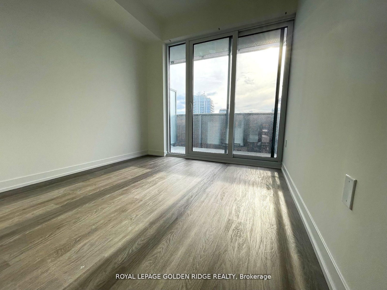 6812-55 cooper St, Toronto — 15