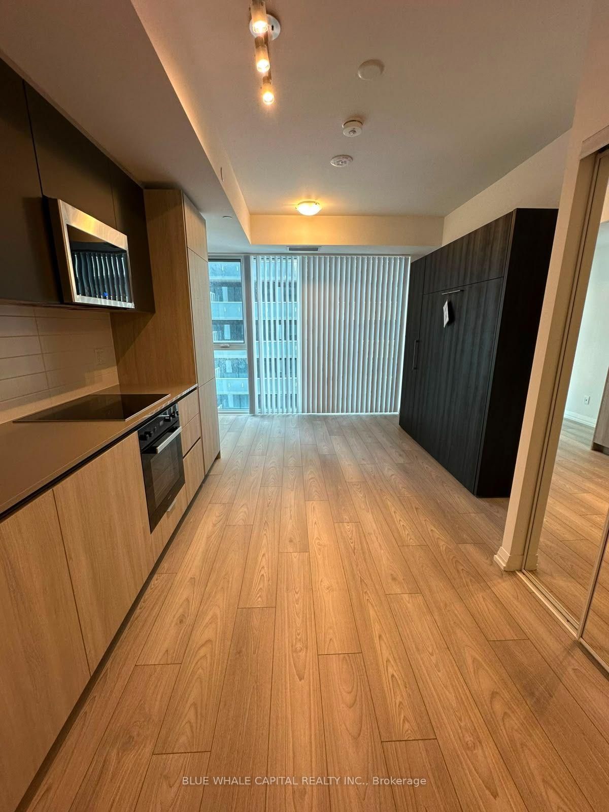 2026-400 King St, Toronto — 7