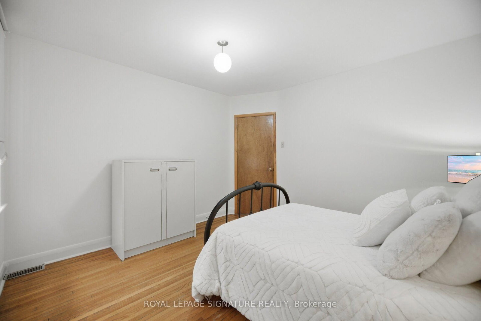 43 Marchmount Rd, Toronto — 25