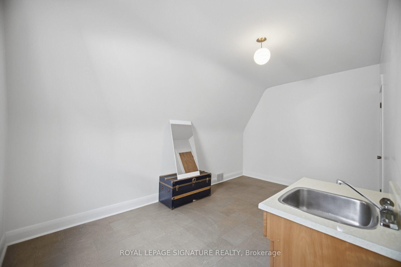 43 Marchmount Rd, Toronto — 33