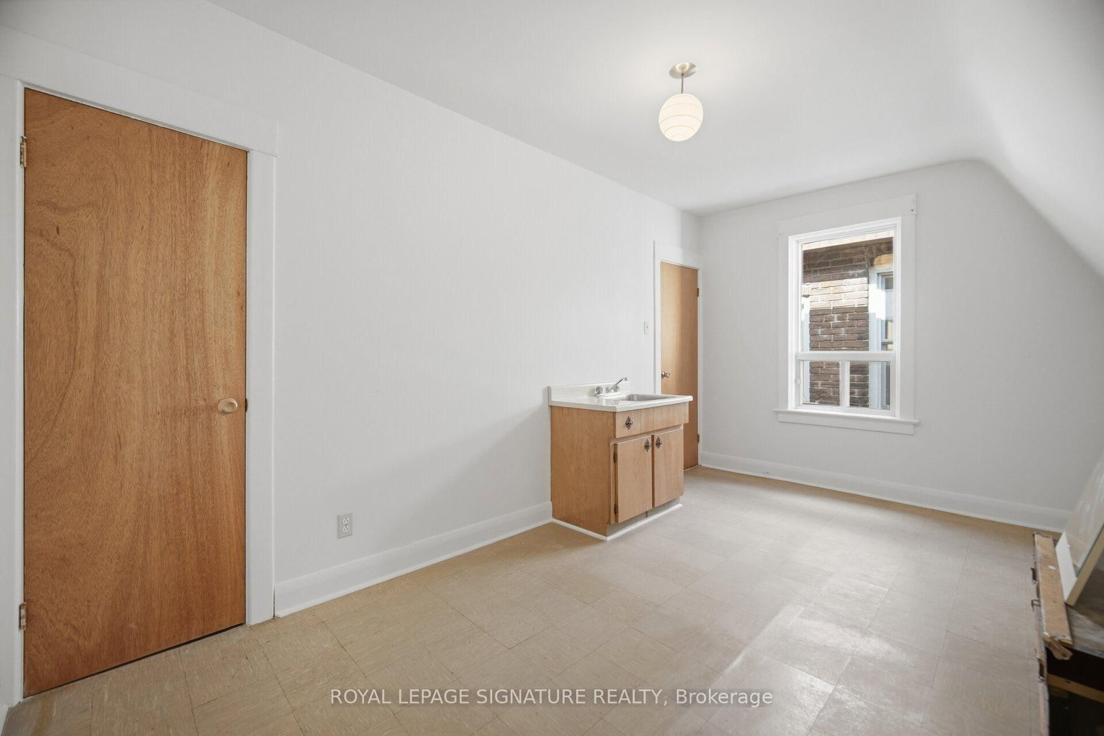 43 Marchmount Rd, Toronto — 34