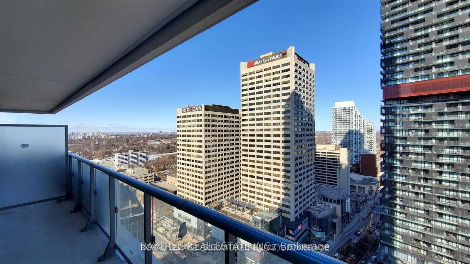 2710-2221 Yonge St, Toronto — 15
