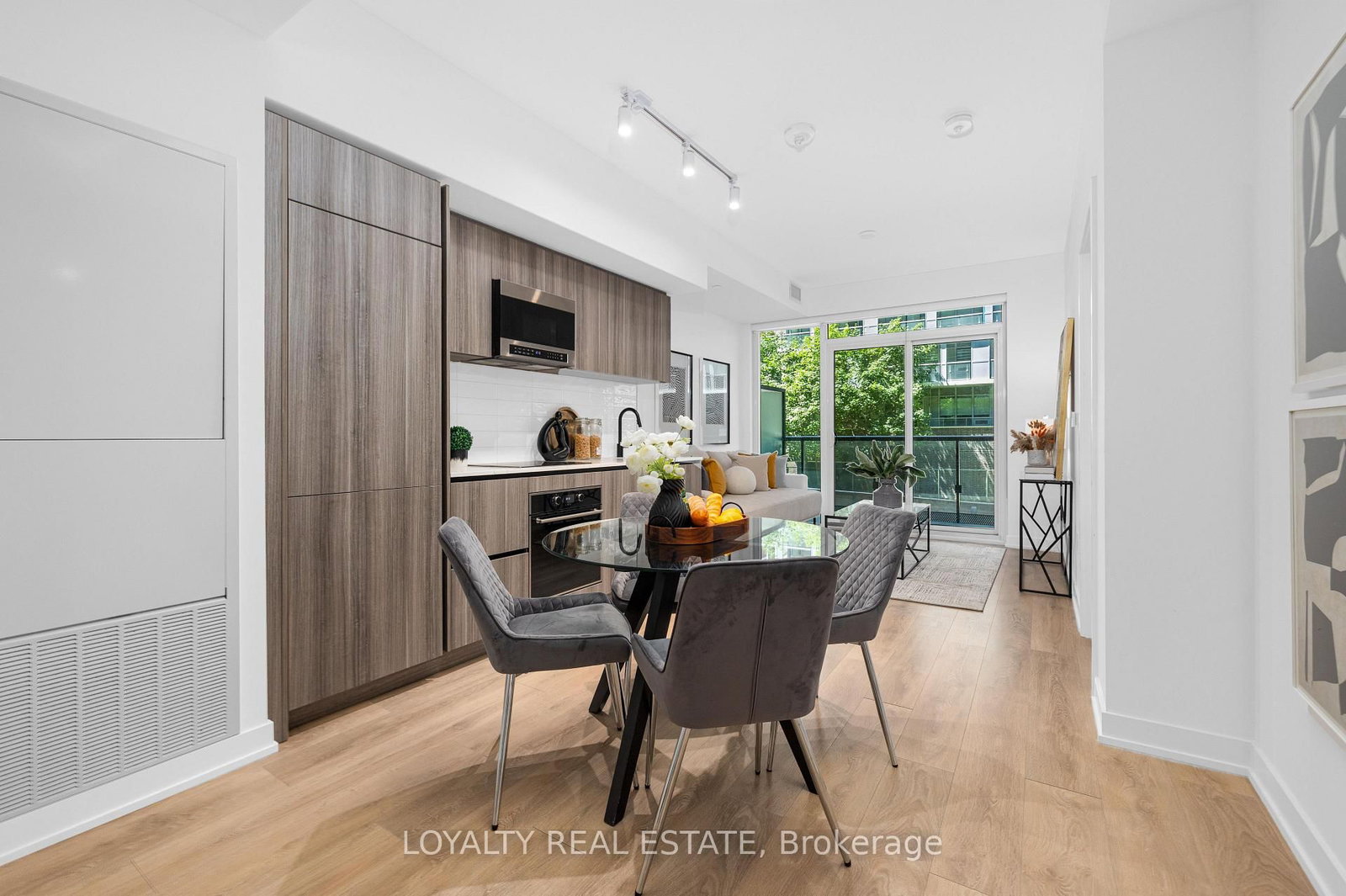 211-117 Broadway Ave, Toronto — 11