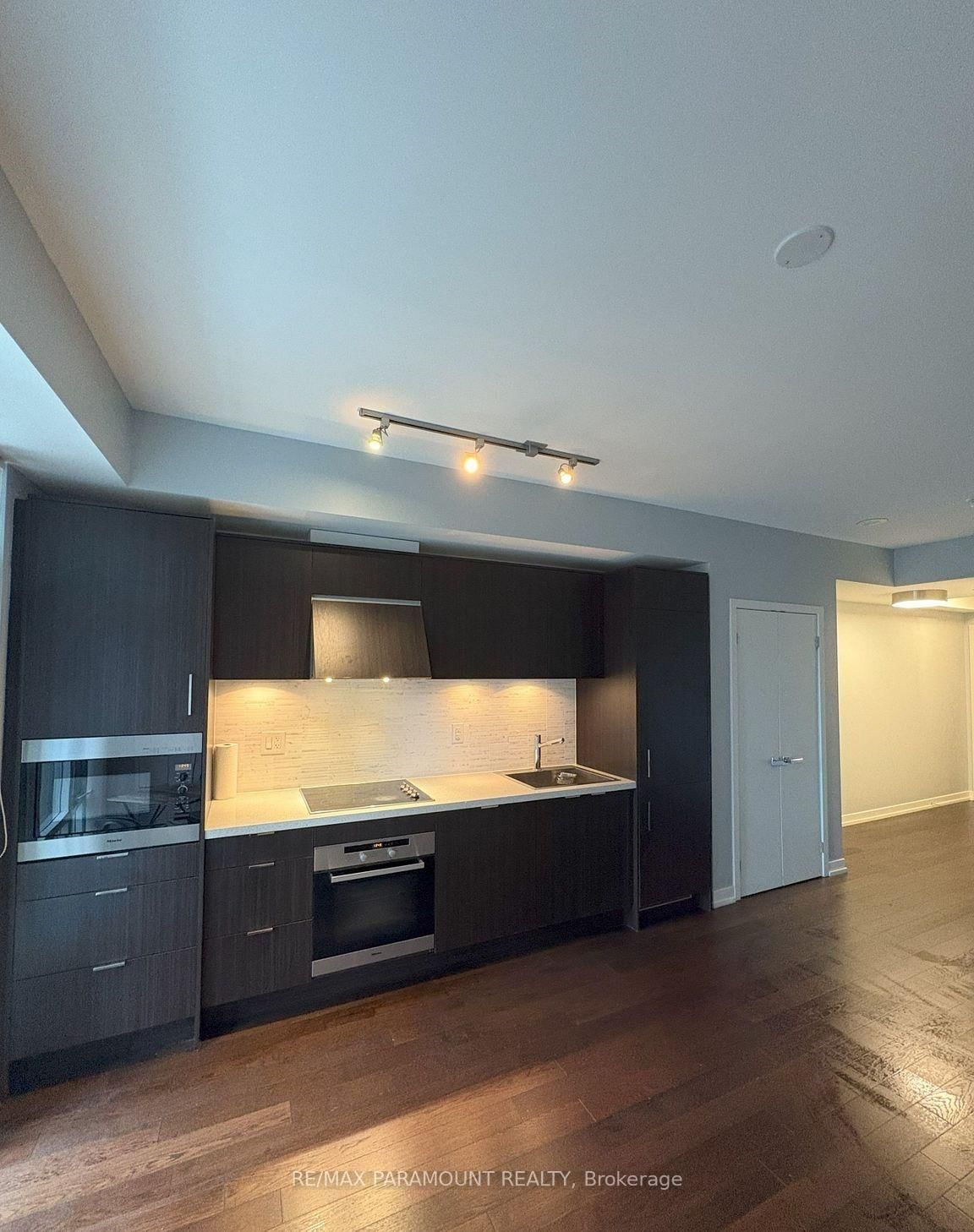 1103-21 Widmer St, Toronto — 12