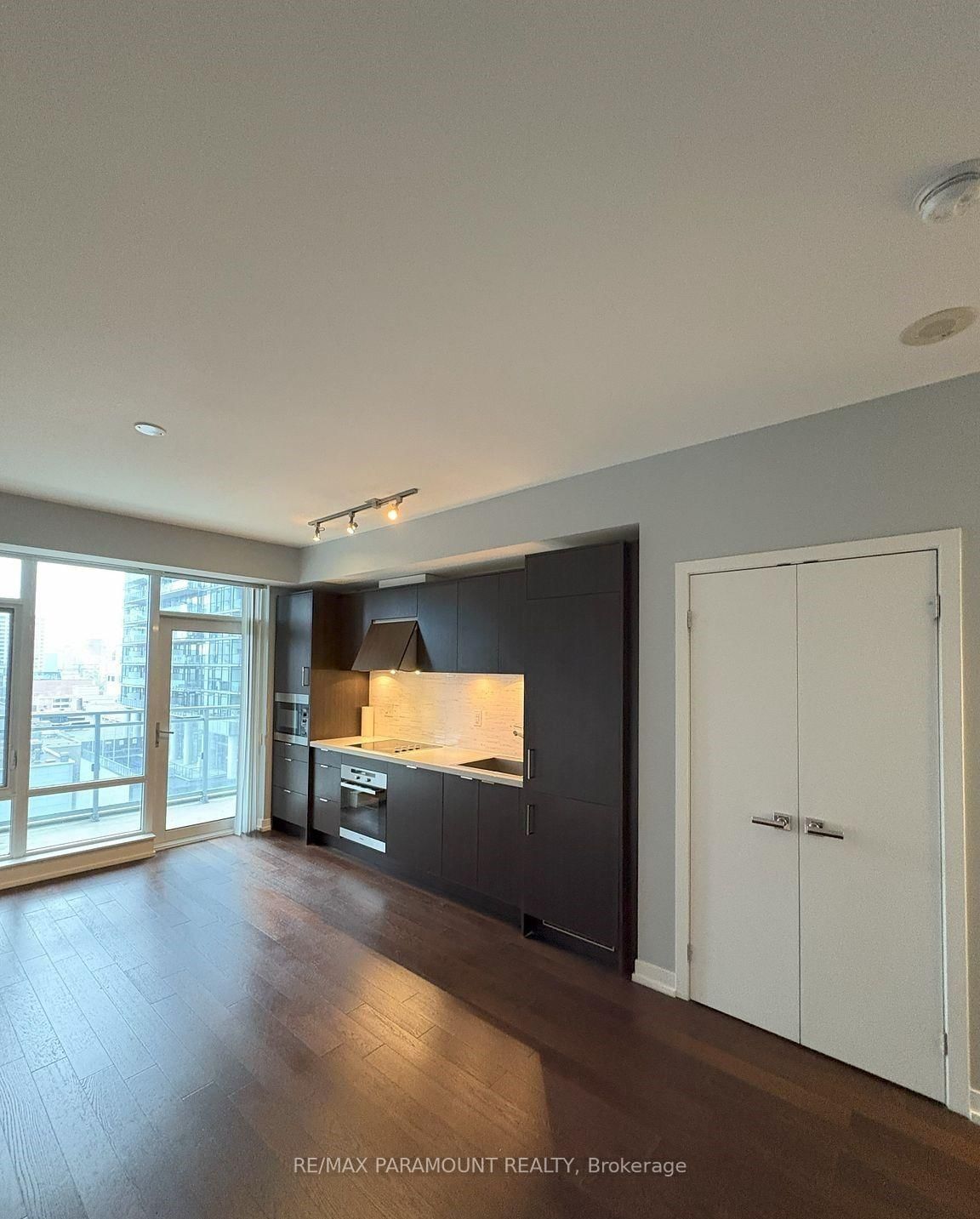 1103-21 Widmer St, Toronto — 8