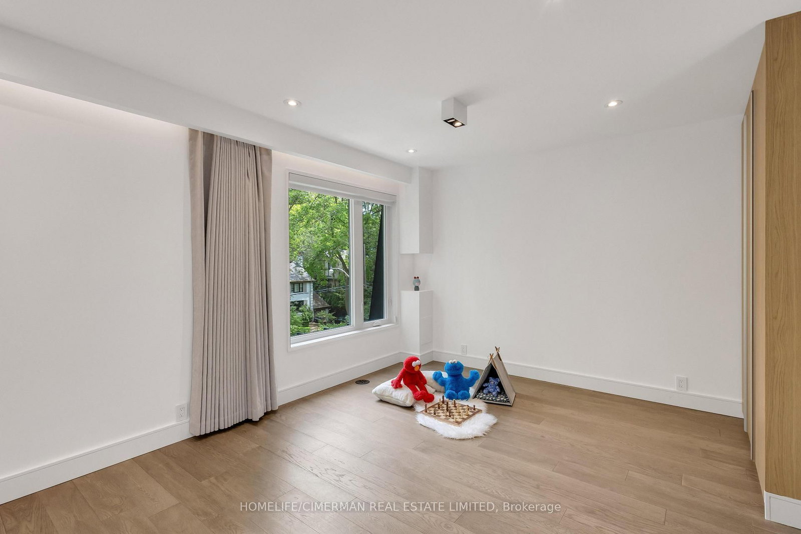 124 Lyndhurst Ave, Toronto — 27