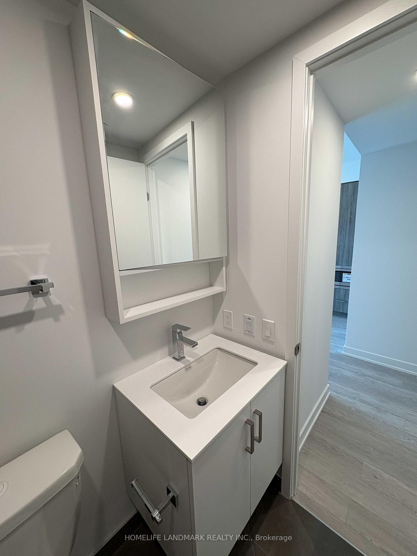3712-88 Queen St, Toronto — 11
