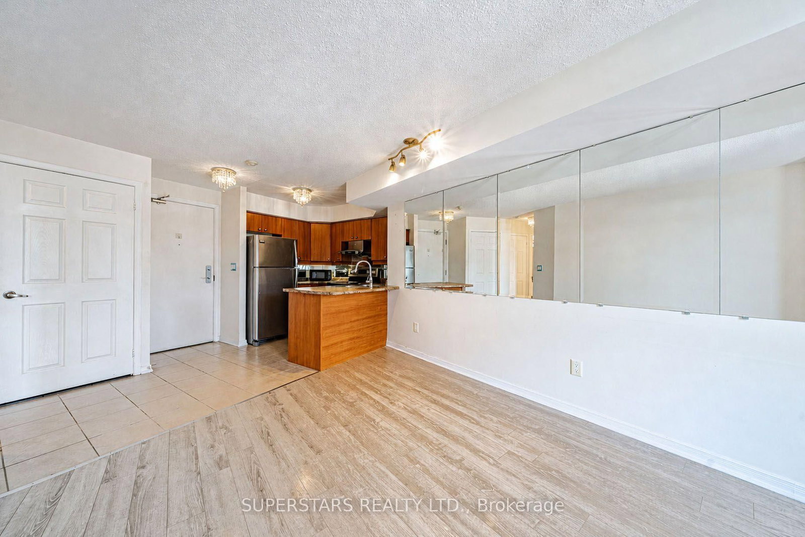815-18 Valley Woods Rd, Toronto — 9