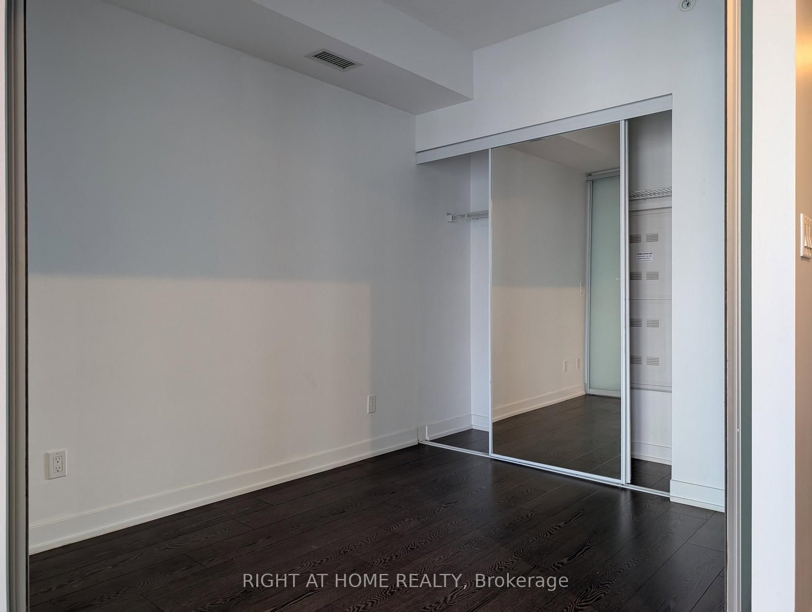 1109-20 Bruyeres Mews, Toronto — 6