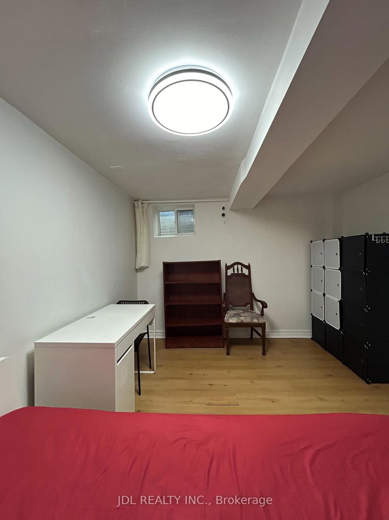 Suite A bsmt - 10 Apache Tr Tr - Photo 2