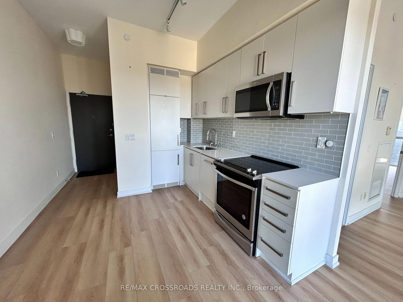 2405-5180 Yonge St, Toronto — 23