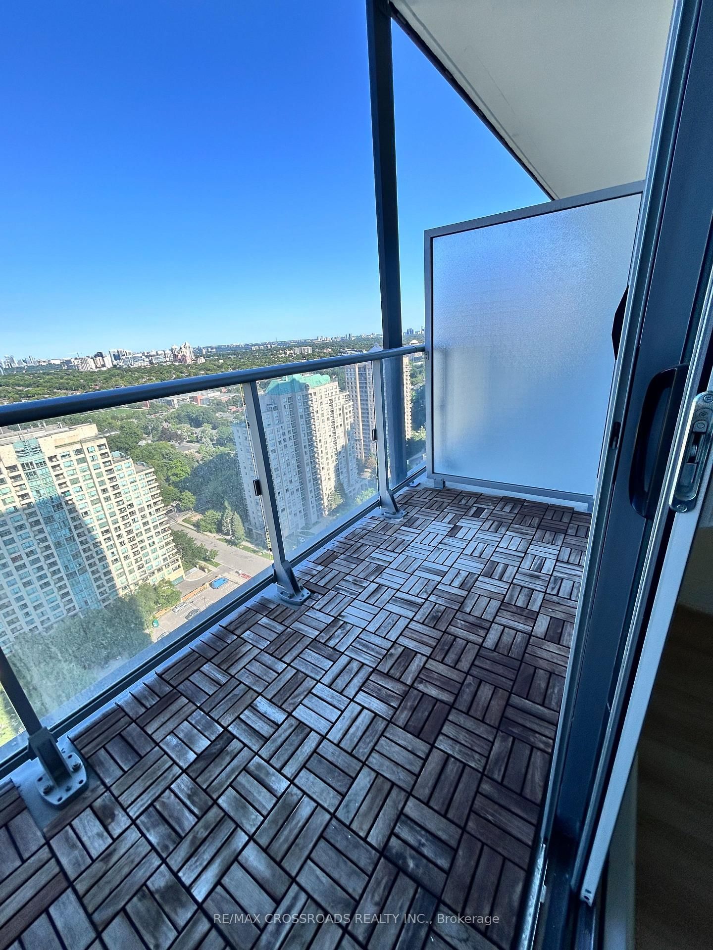 2405-5180 Yonge St, Toronto — 26