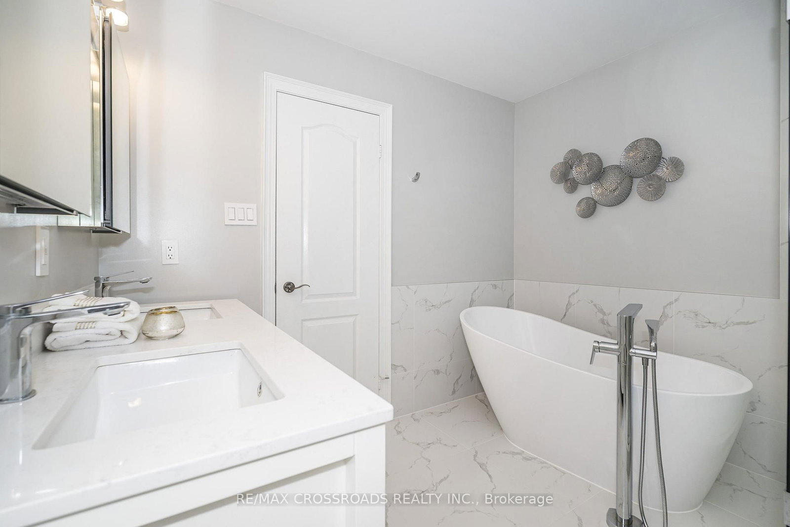 21A Brian Dr, Toronto — 35
