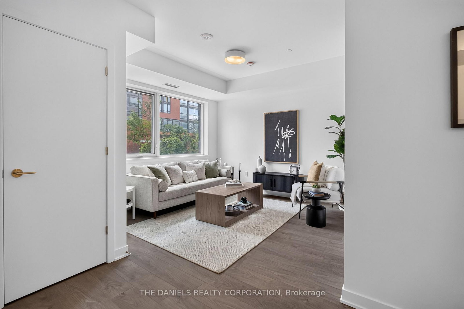 104-10 Oak St, Toronto — 2