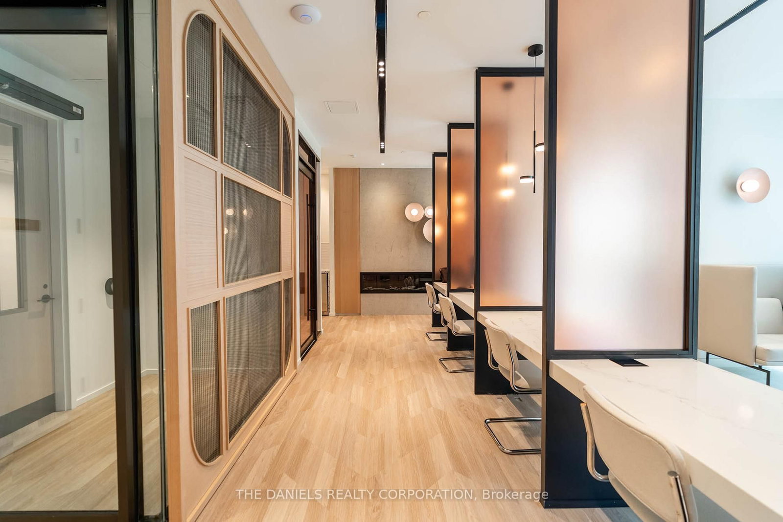 104-10 Oak St, Toronto — 26