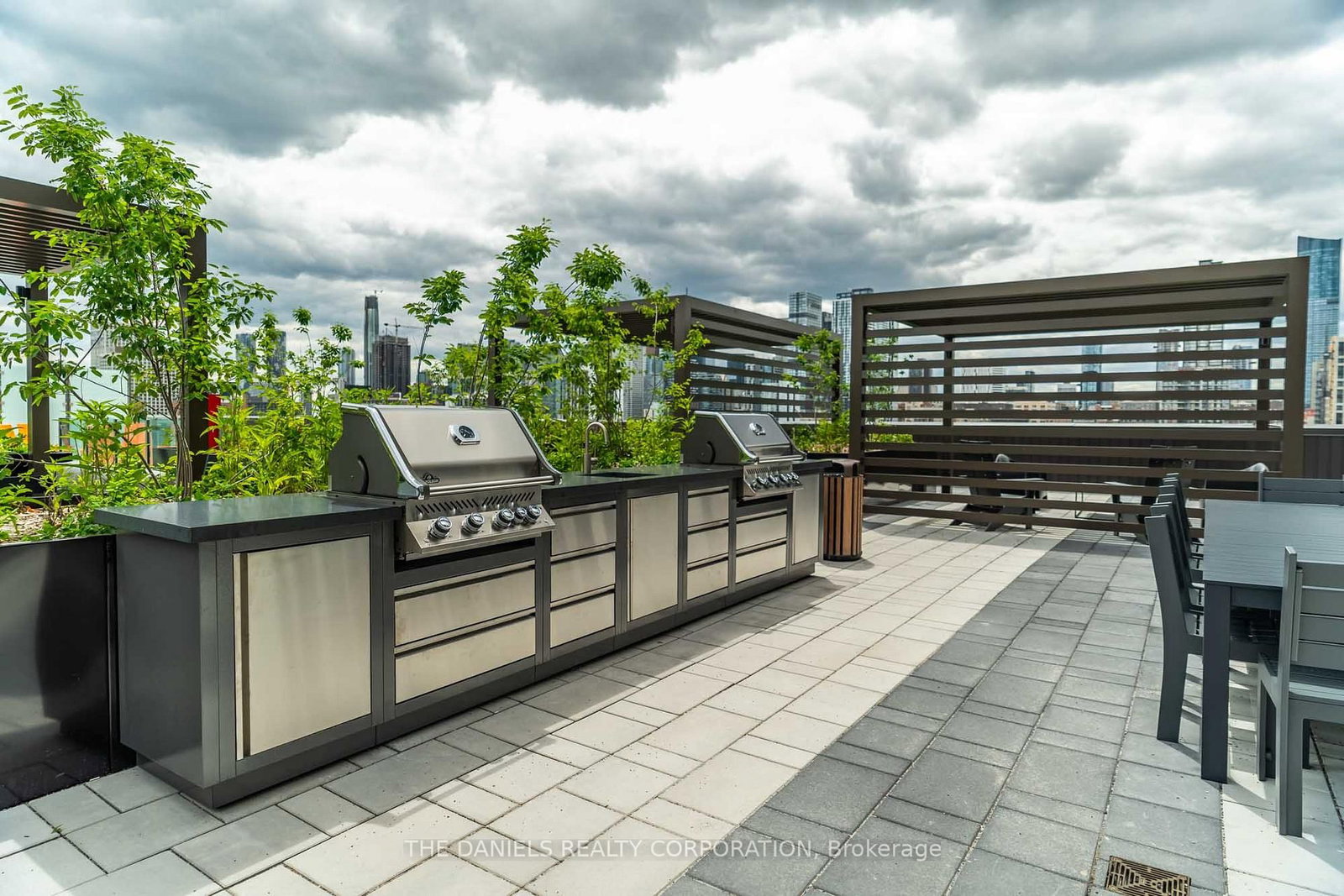 104-10 Oak St, Toronto — 37