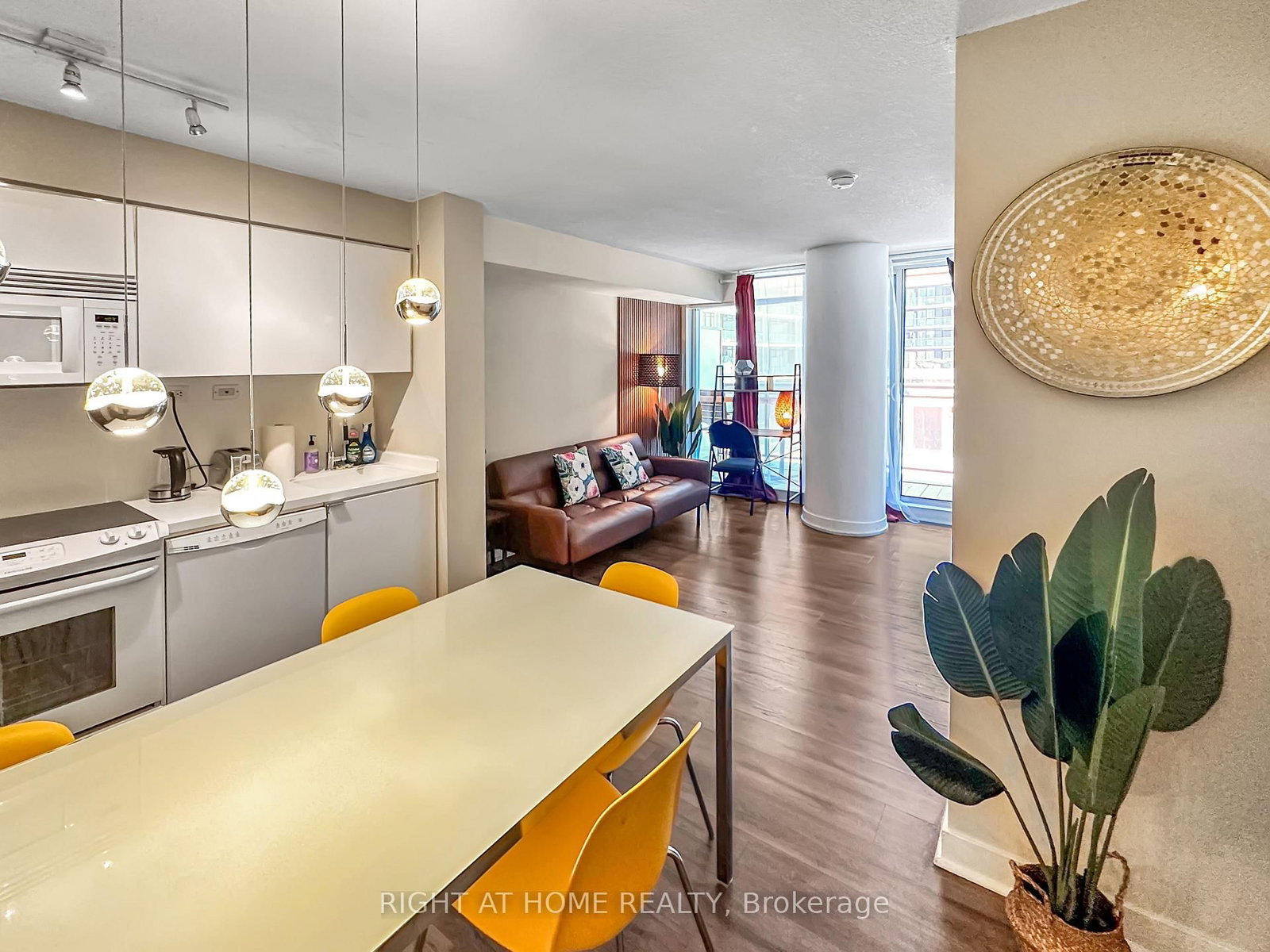 356-10 Capreol Crt, Toronto — 10
